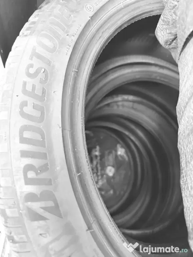 Set 4 Anvelope iarna Bridgestone 225/50 R 18