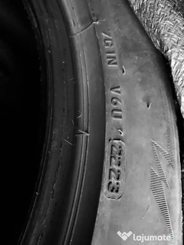 Set 4 Anvelope iarna Bridgestone 225/50 R 18