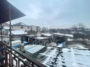 Casa individuala cu spatii comerciale - Zona Parneava spre Alfa 