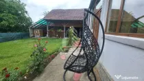 Casa individuala cu 6 camere,2 bai,teren de 1017 mp Pischia Central