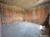 Casa la rosu de vanzare, aproape de Timisoara