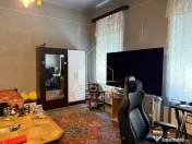 Două case de vânzare în aceeași curte zona Maria