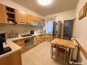 Vilă cu teren 920 mp, pentru familie sau investiție in Timisoara