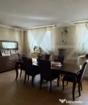 Casă de vânzare, 360 mp, zona Sud-Vest 