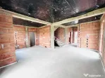 Duplex despartit prin camera tehnica- 4 camere si 2 bai - Mo