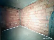 Duplex despartit prin camera tehnica- 4 camere si 2 bai - Mo