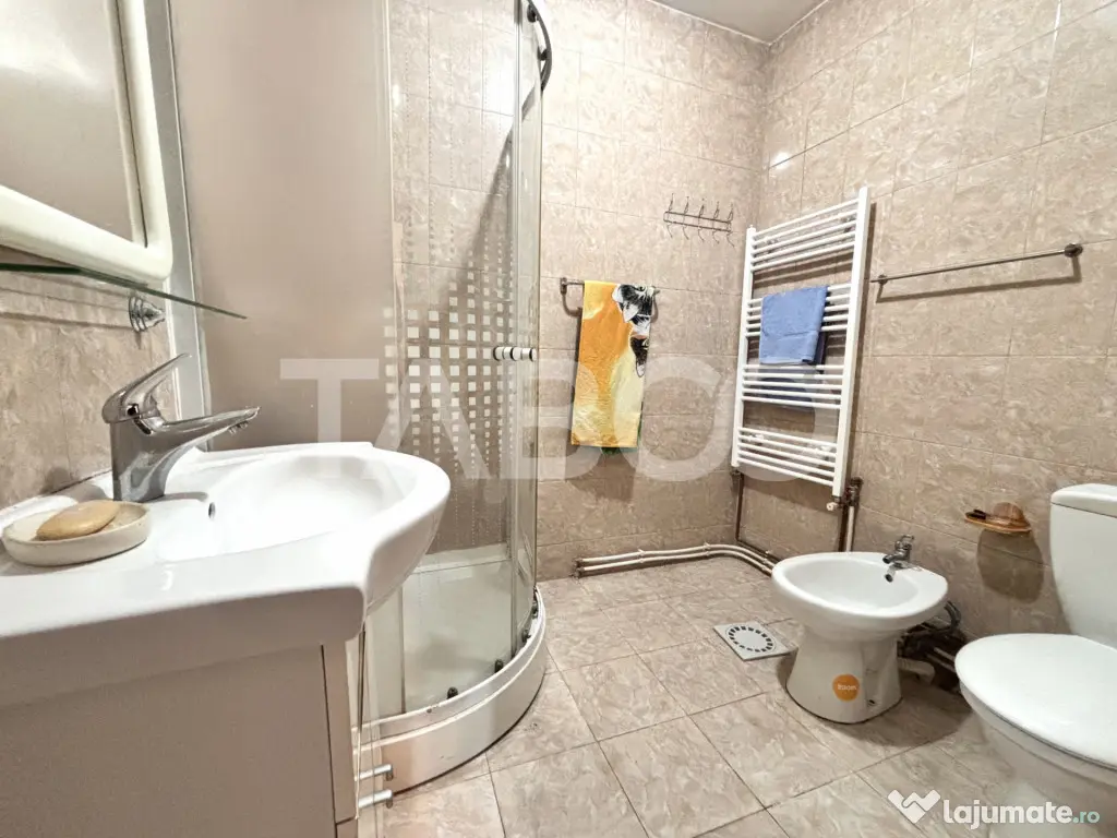 Casa individuala de vanzare cu teren de 929 mp front de 44 m - Cluj-Napoca (Cluj)
