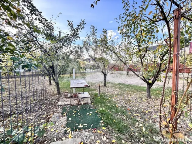 Casa individuala de vanzare cu teren de 929 mp front de 44 m - Cluj-Napoca (Cluj)