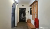 Apartament 2 camere la parter, zona centrala.