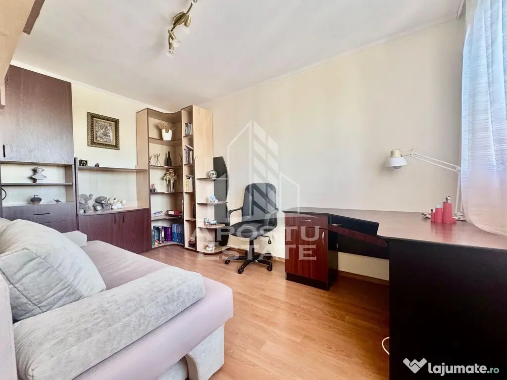 Apartament de vanzare 3 camere, 54 mp utili, zona Fortuna - Arad (Arad)