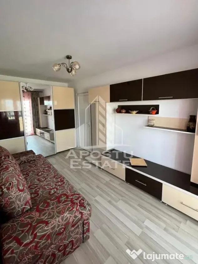 Apartament 3 camere, 6 Vanatori - Arad (Arad)