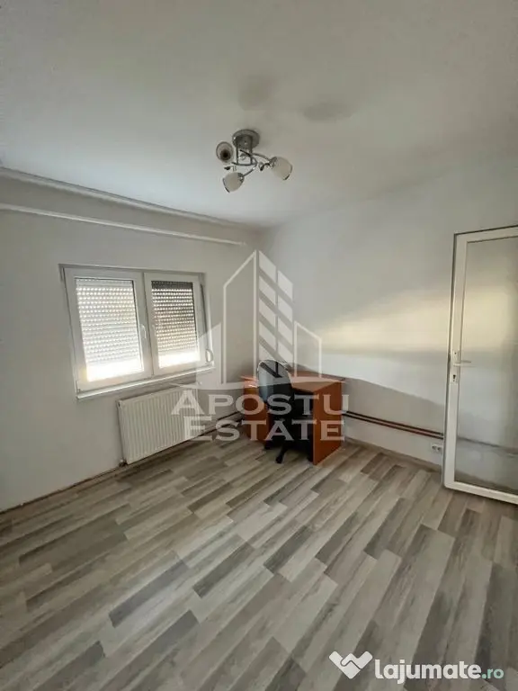 Apartament 3 camere, 6 Vanatori - Arad (Arad)