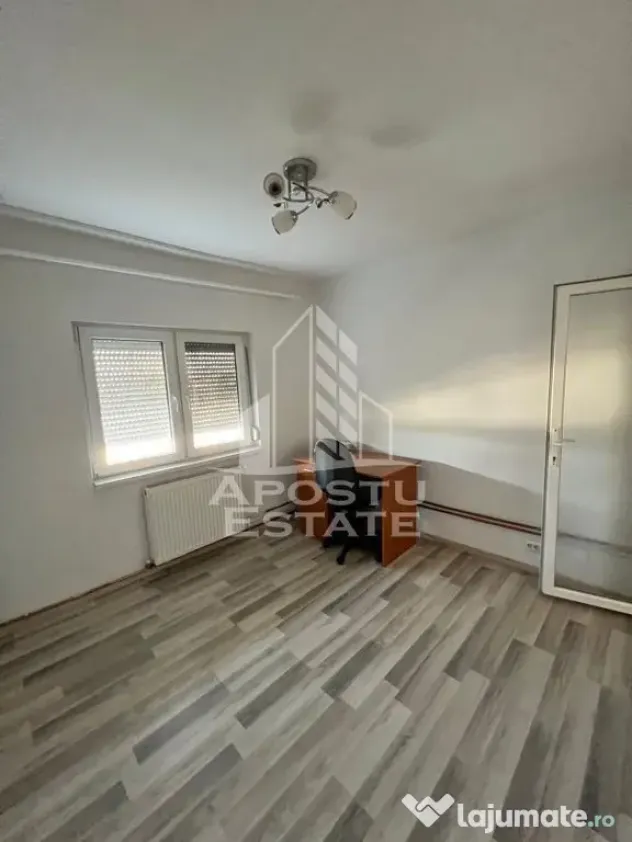 Apartament 3 camere, 6 Vanatori - Arad (Arad)