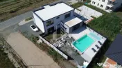 Casa de vanzare, 260 mp utili, Giarmata Mare, Timis 