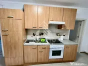 Casa curte comuna , 2 camere in Parneava