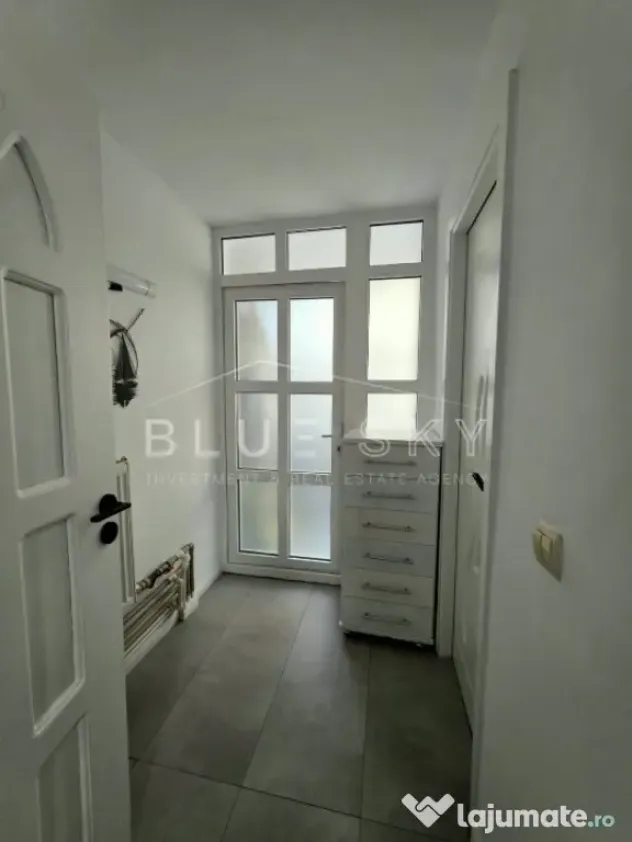 Apartament 3 camere în vilă, cu terasă proprie și loc de - Constanta (Constanta)