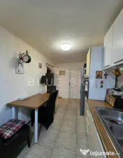 Apartament 3 camere în vilă, cu terasă proprie și loc de 