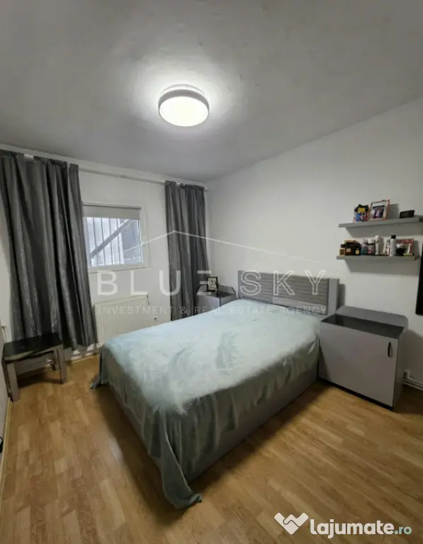Apartament 3 camere în vilă, cu terasă proprie și loc de - Constanta (Constanta)