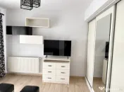 Apartament cu 2 camere, mobilat, cu parcare și centrală pr 