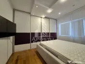 Apartament decomandat 3 camere,Zona Vlaicu 