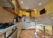 Apartament decomandat 3 camere,Zona Vlaicu 