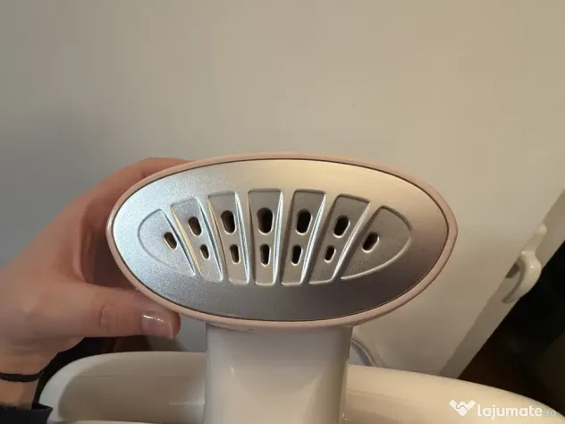 Aparat de călcat vertical Philips ComfortTouch GC552