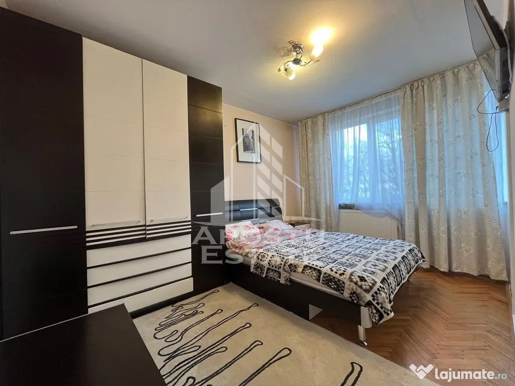 Apartament 3 camere, zona Podgoria - Arad (Arad)