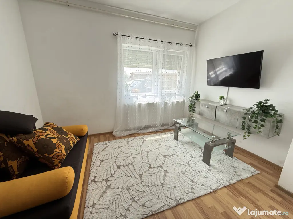 Apartament cu 3 camere, decomandat, 64 mp utili, curte priva - Sanandrei (Timis)