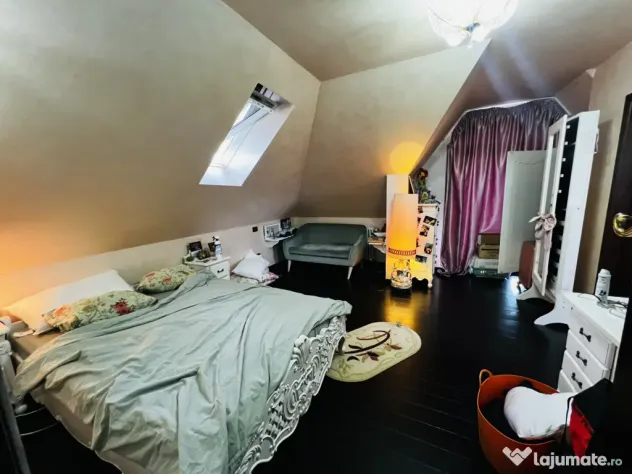 Vila cu 7 camere si piscina exterioara - Dumbravita - zona D - Dumbravita (Timis)
