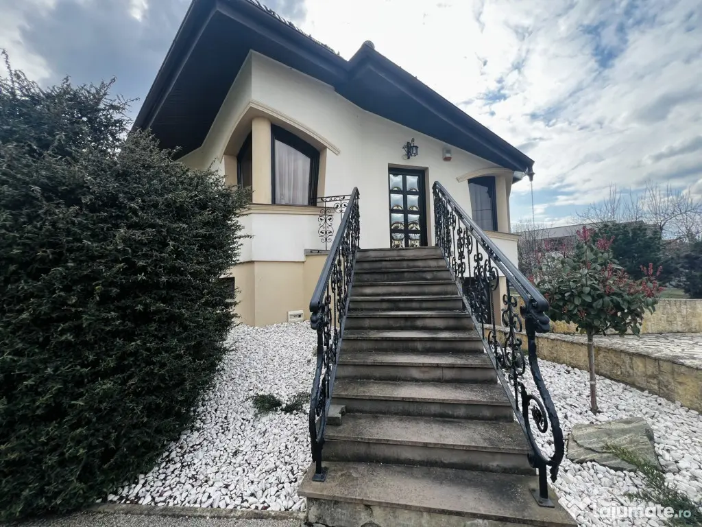 Vila cu 7 camere si piscina exterioara - Dumbravita - zona D - Dumbravita (Timis)