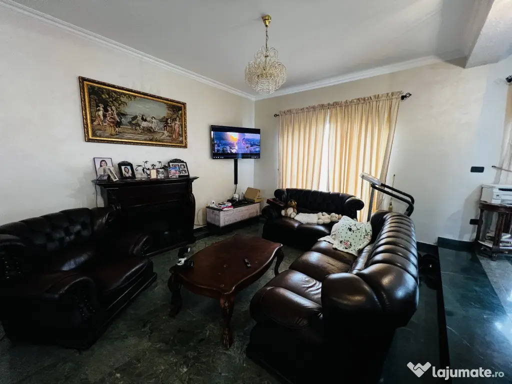 Vila cu 7 camere si piscina exterioara - Dumbravita - zona D - Dumbravita (Timis)