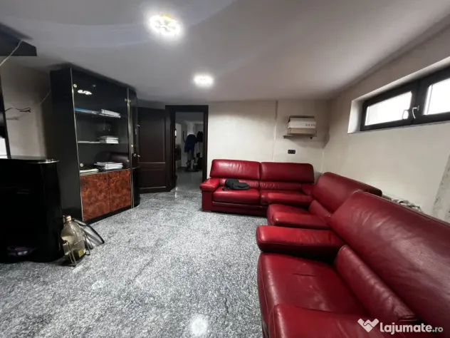 Vila cu 7 camere si piscina exterioara - Dumbravita - zona D - Dumbravita (Timis)