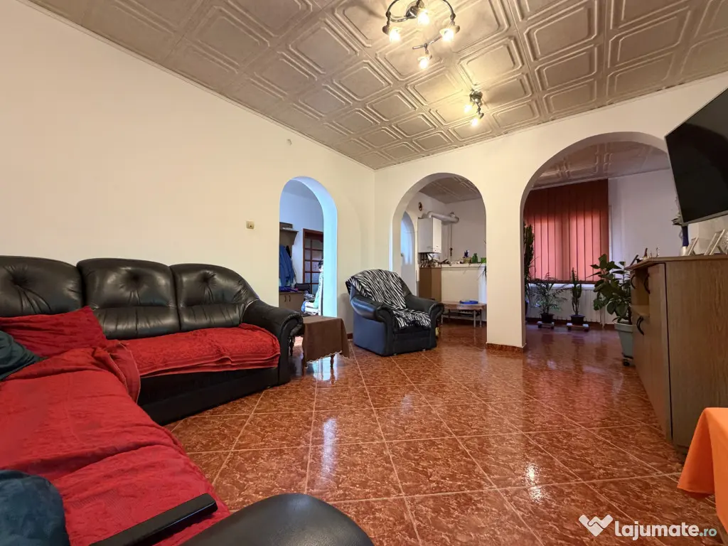 Casa individuala 6 camere, 165 mp utili, 641 mp teren - Ghir - Ghiroda (Timis)