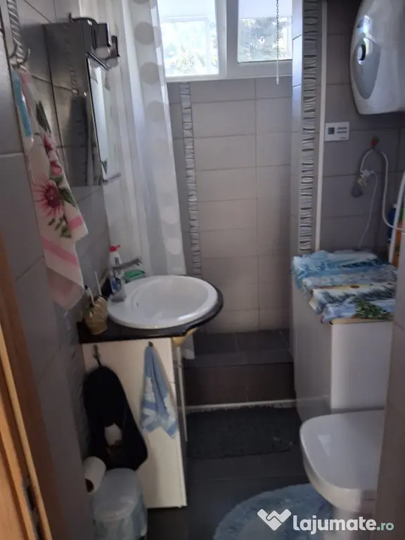 Apartament 2 camere, semidecomandat, 43 mp utili, etajul 1 - - Timisoara (Timis)