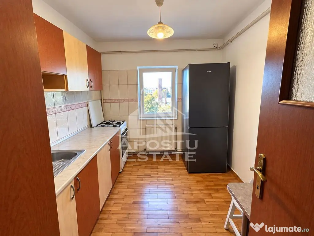 Apartament de vanzare cu 2 camere, semidecomandat, zona Girocului - Timisoara (Timis)