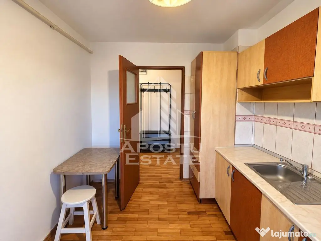 Apartament de vanzare cu 2 camere, semidecomandat, zona Girocului - Timisoara (Timis)