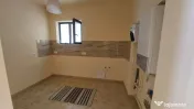 Apartament 3 camere, la casa, 73 mp utili, 35 mp curte, part 