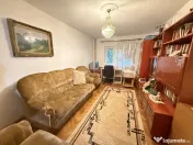 Apartament cu 3 camere, decomandat, parter - Lipovei