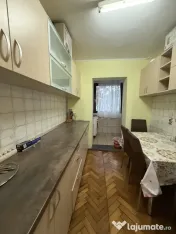 Apartament cu 3 camere, decomandat, parter - Lipovei