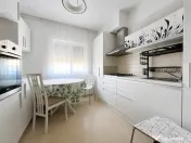 Apartament cu 3 camere, 74 mp, terasa 21 mp - Zona Aradului 