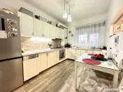 Triplex modern, 3 camere, 80 mp utili, mobilat - Sanandrei 