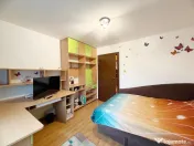 Apartament 4 camere, decomandat, etaj 3, zona Steaua 
