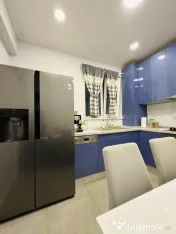 Apartament 3 camere, decomandat, etaj 1, 2 locuri de parcare 