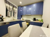 Apartament 3 camere, decomandat, etaj 1, 2 locuri de parcare 