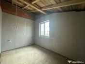 Duplex 4 camere despartit prin camera tehnica Calea Medves M 