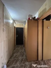Apartament 4 camere, decomandat, etajul 1, 2 bai, zona Steau