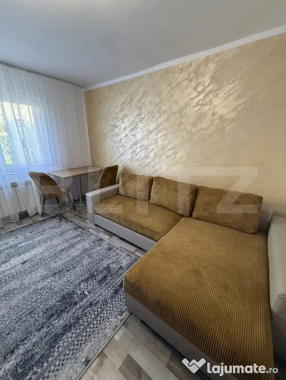 Garsonieră modernă, renovată recent | Etaj 1 | Tractorul - Brasov (Brasov)