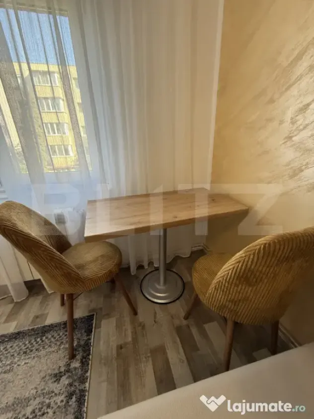Garsonieră modernă, renovată recent | Etaj 1 | Tractorul - Brasov (Brasov)