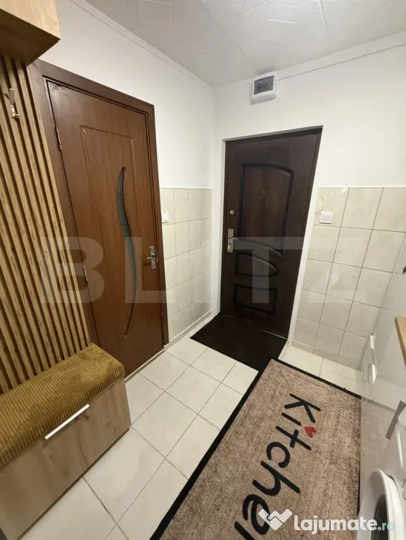 Garsonieră modernă, renovată recent | Etaj 1 | Tractorul - Brasov (Brasov)