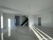 Duplex despartit prin camera tehnica finisaje premium Mosni 